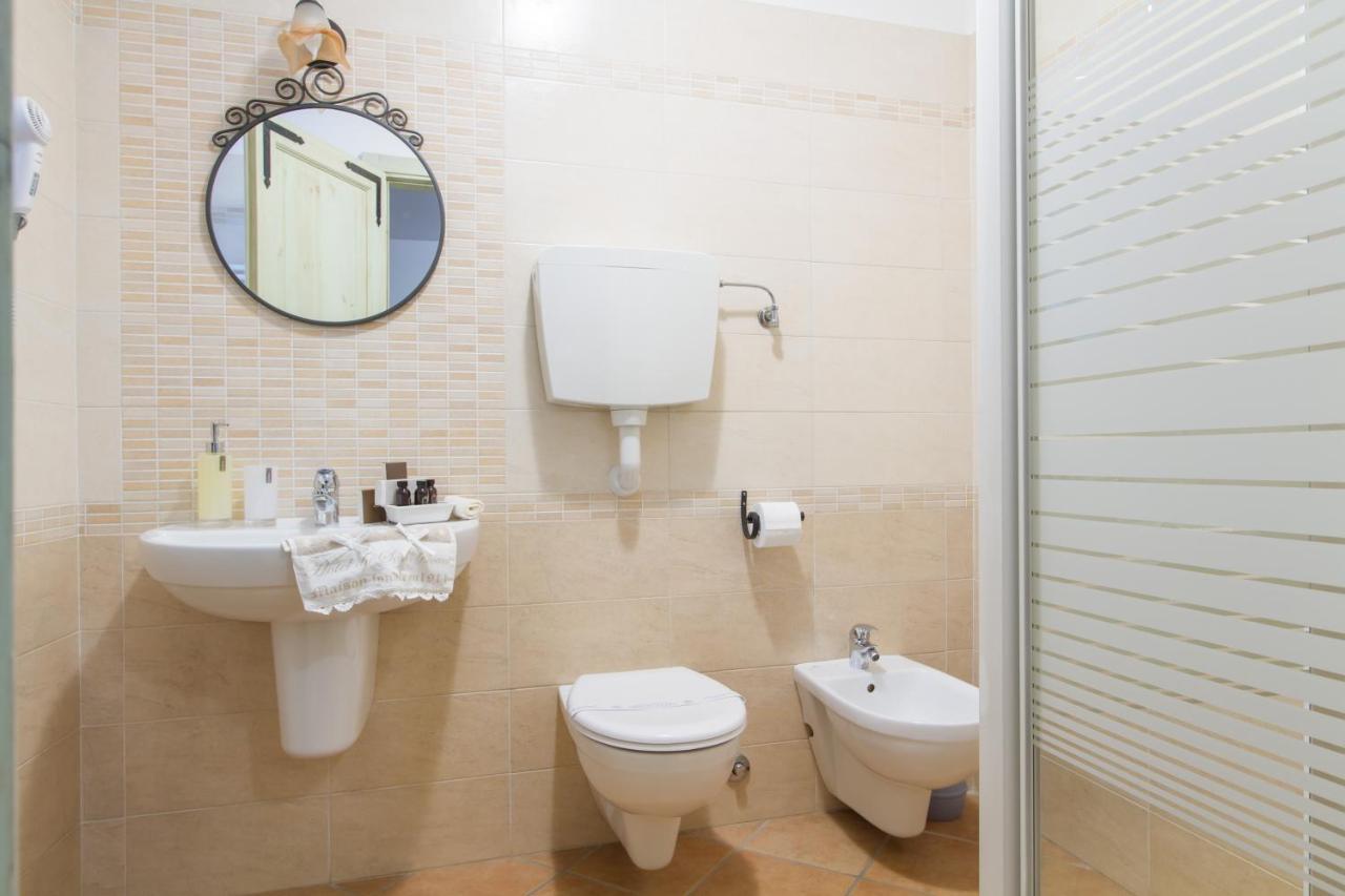 Le Camere Di Aladino Carugate Buitenkant foto